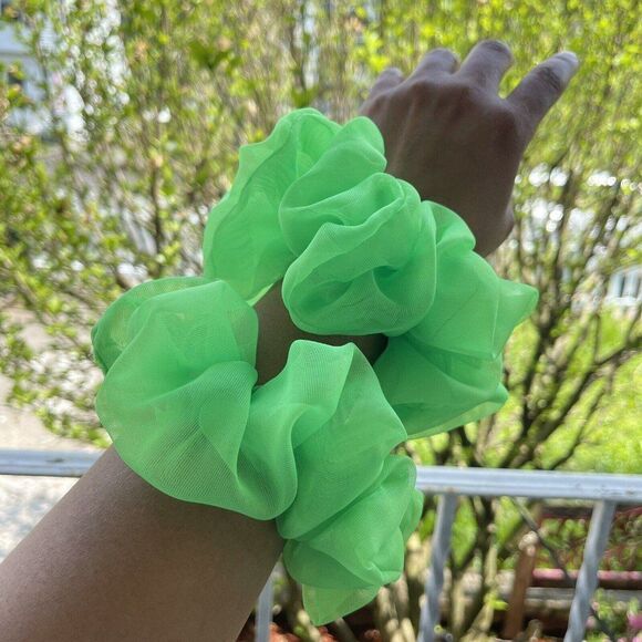 New Green Neon Mesh Scrunchie Hair Tie 2 XLarge Set - Picture 5 of 5
